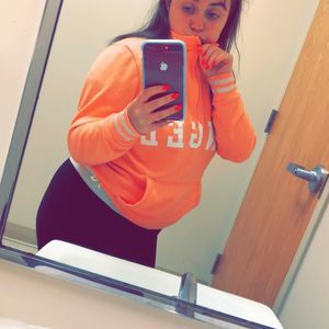 Meet your Posher, Katelyn